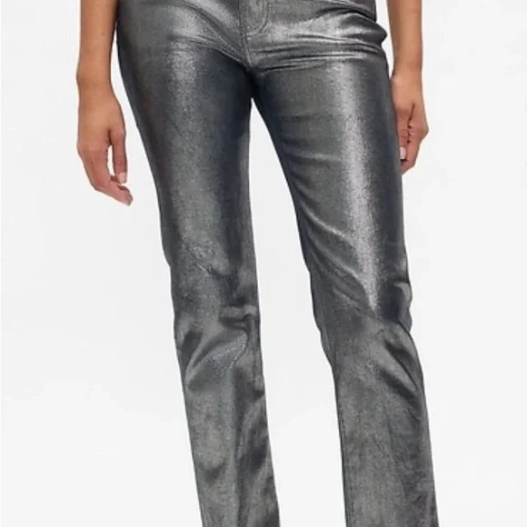 GAP NWT Stunning Metallic Silver Shine Women's 90s Straight Jeans 26R - Picture 1 of 6